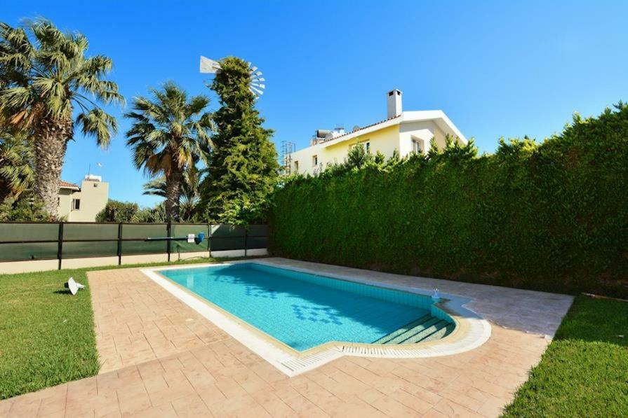Villa Daryah Sirina Bay プロタラス エクステリア 写真