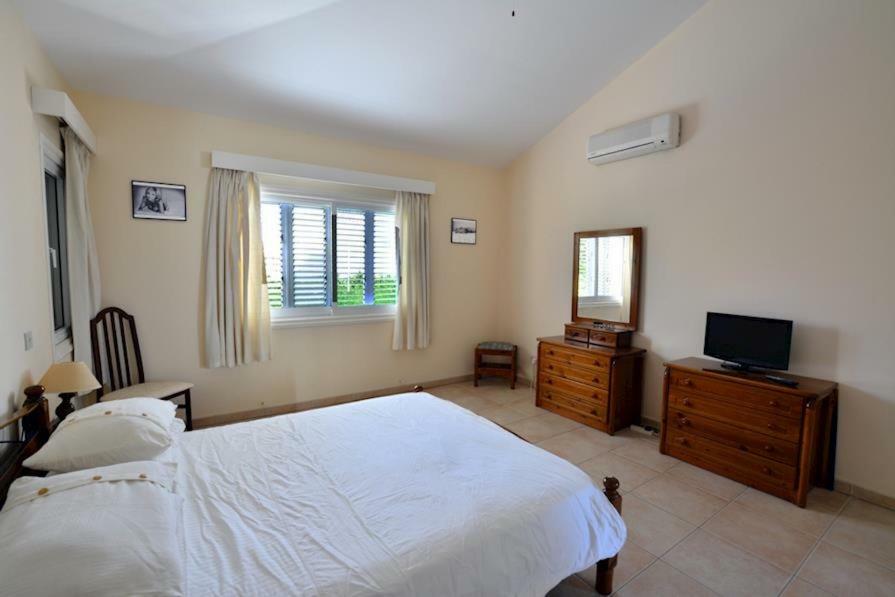 Villa Daryah Sirina Bay プロタラス エクステリア 写真