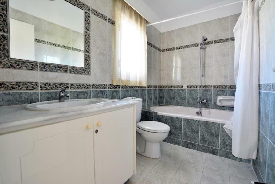 Villa Daryah Sirina Bay プロタラス エクステリア 写真