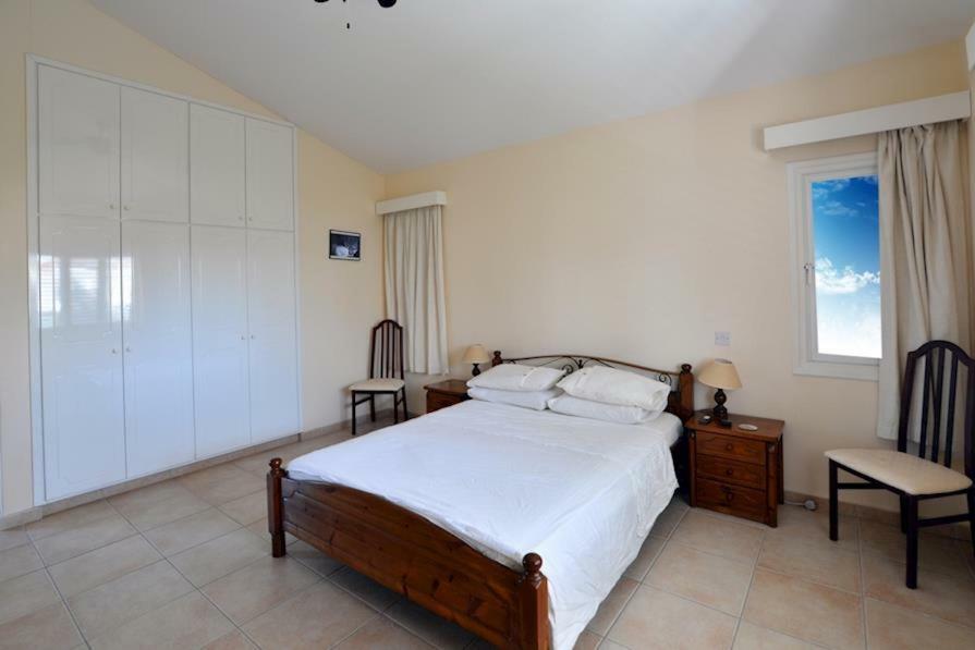 Villa Daryah Sirina Bay プロタラス エクステリア 写真