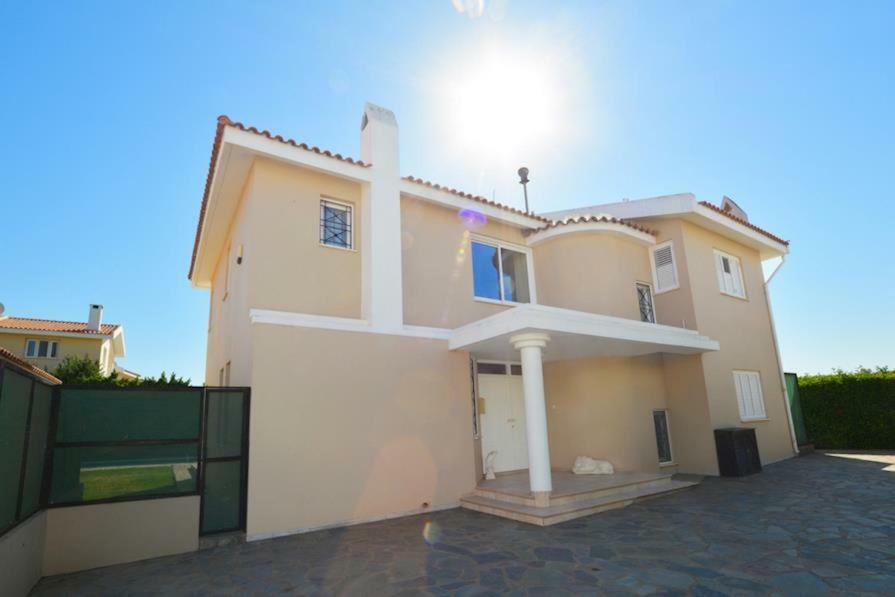 Villa Daryah Sirina Bay プロタラス エクステリア 写真