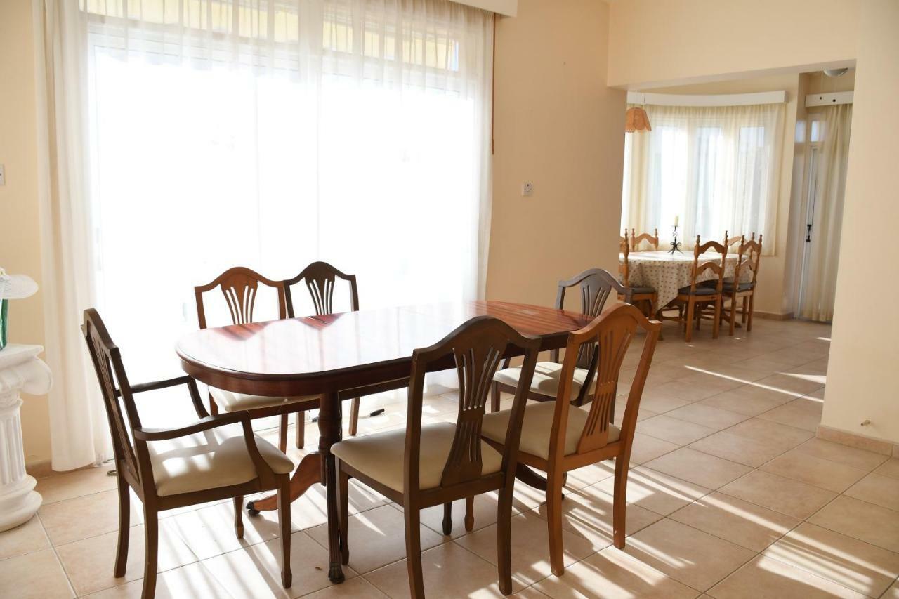 Villa Daryah Sirina Bay プロタラス エクステリア 写真