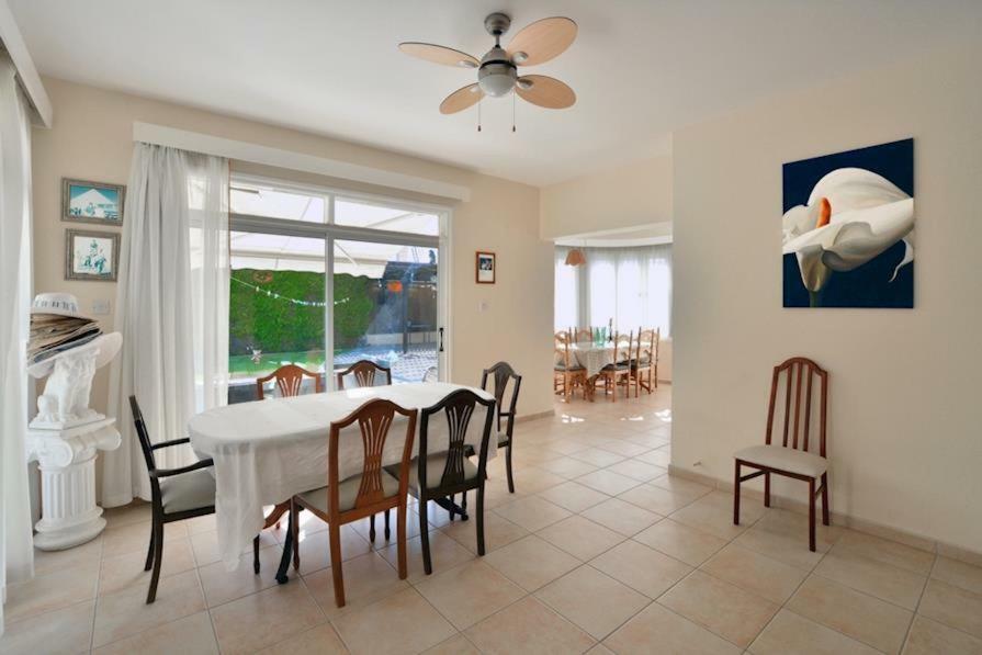 Villa Daryah Sirina Bay プロタラス エクステリア 写真