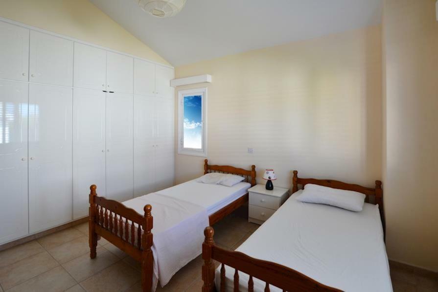 Villa Daryah Sirina Bay プロタラス エクステリア 写真