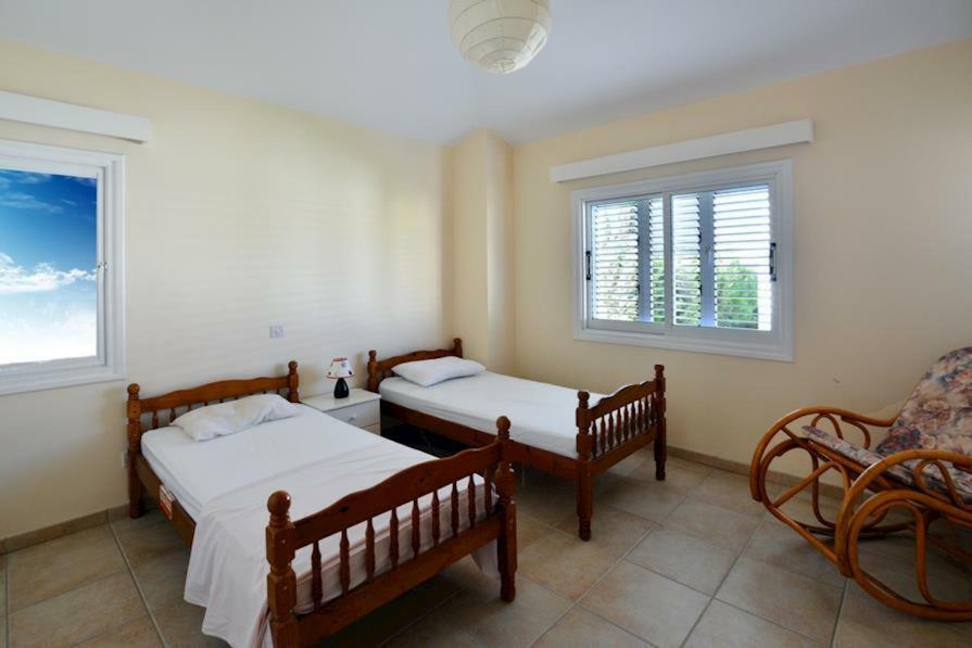 Villa Daryah Sirina Bay プロタラス エクステリア 写真