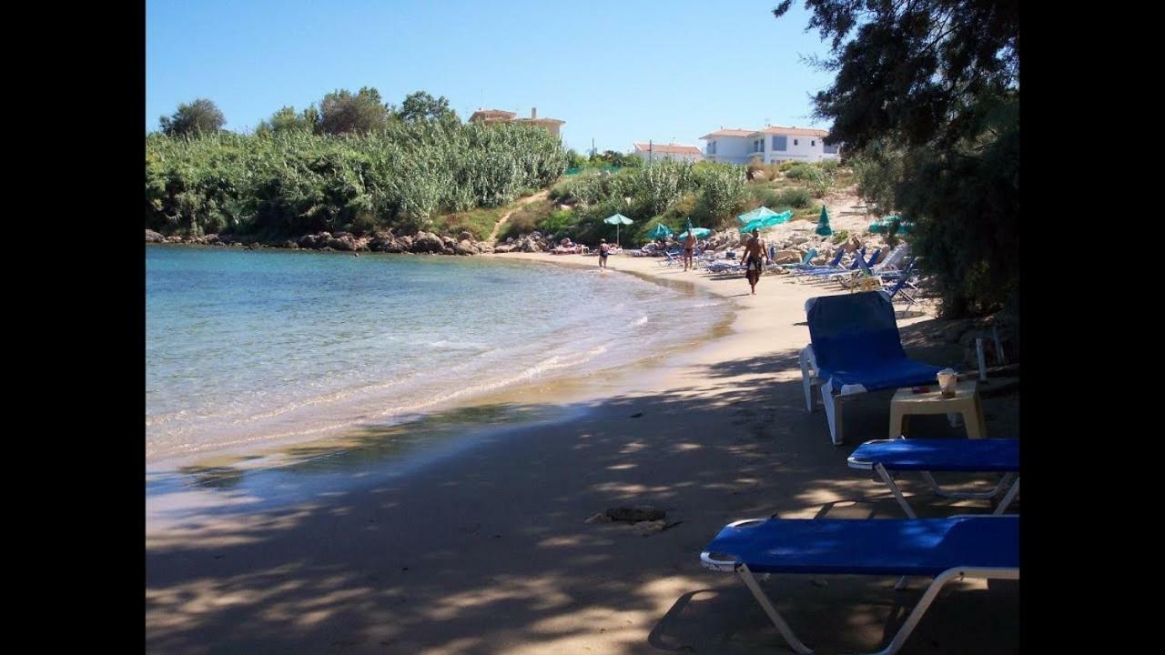 Villa Daryah Sirina Bay プロタラス エクステリア 写真